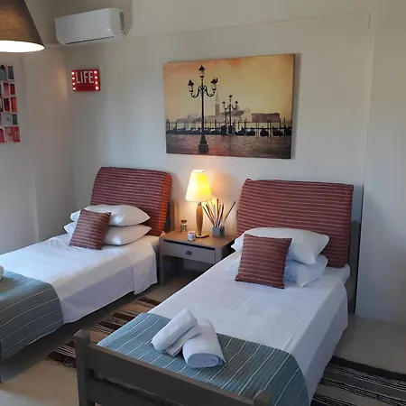 2br Kitchenette Pool 6