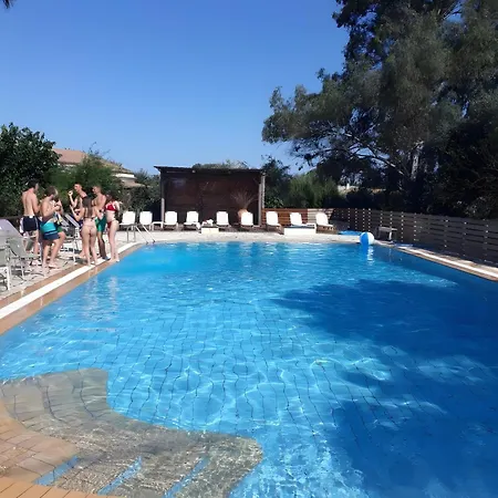 بيت ضيافة 2br Kitchenette Pool 6 3*