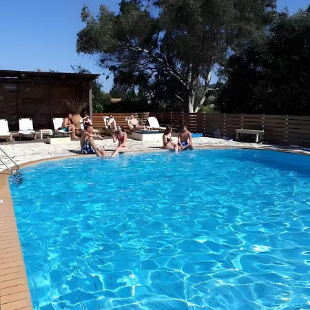 2br Kitchenette Pool 6 بيت ضيافة
